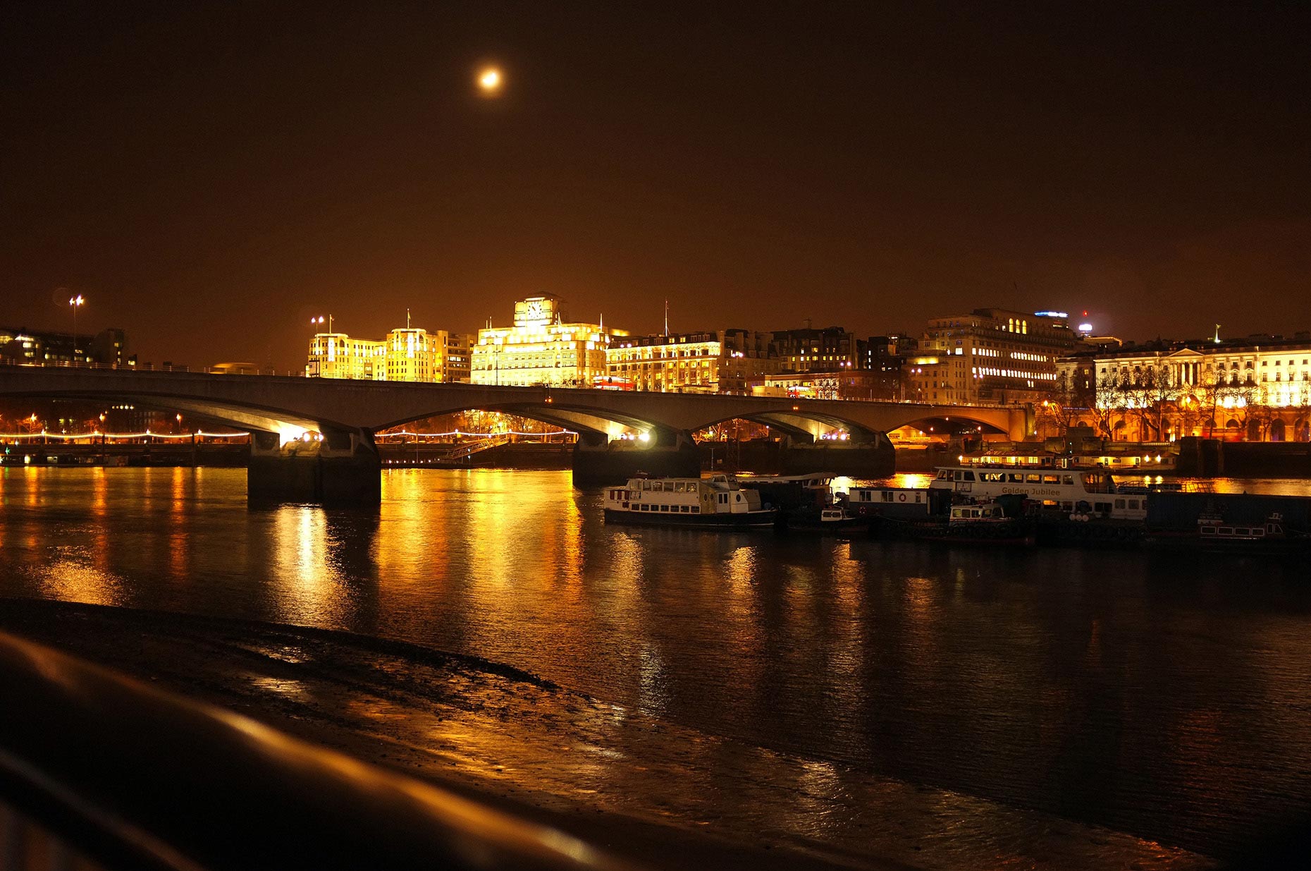 Cities at Night - London